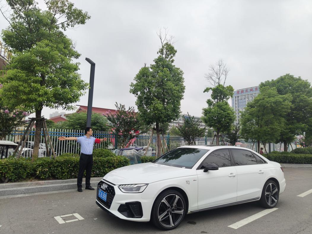 停車有我，爭(zhēng)當(dāng)先鋒